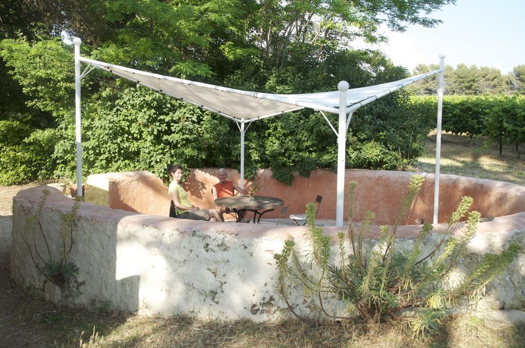 Le Petit Bacalan Villa Mormoiron Exterior photo
