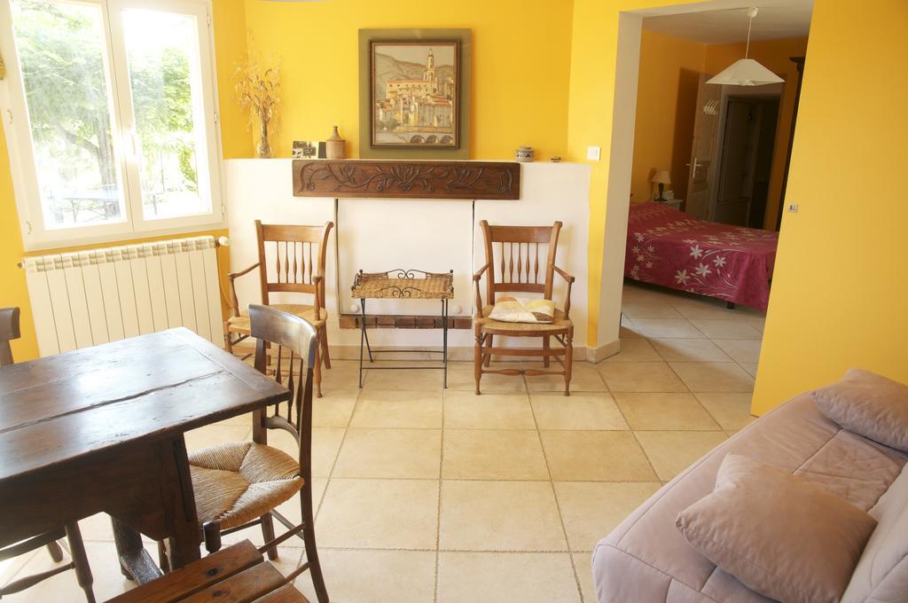 Le Petit Bacalan Villa Mormoiron Room photo